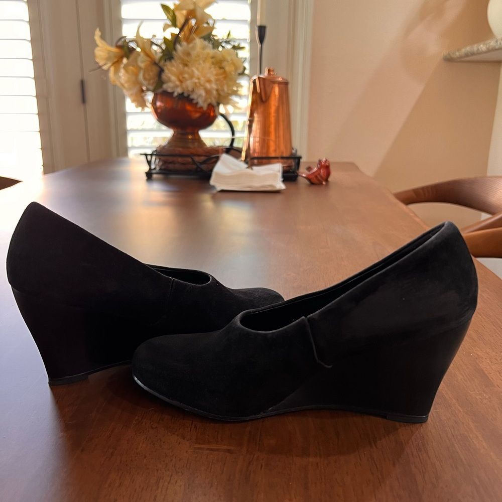 Eileen Fisher Black Suede Wedges Heel Size 7